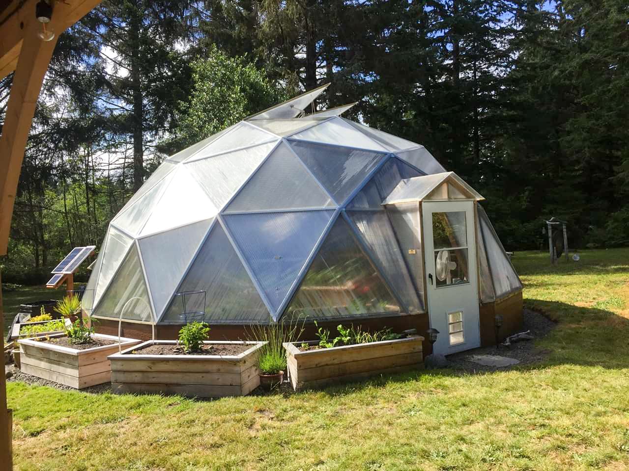 22 foot Growing Dome Geodesic Greenhouse with outer beds and open vents