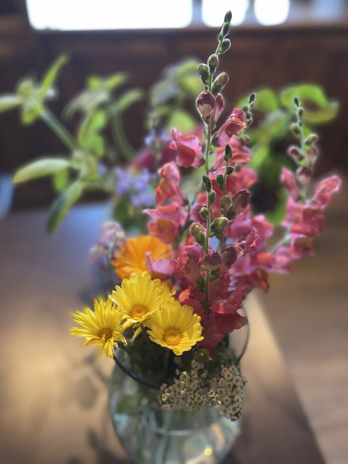 Image_20250418_082047_309 - Growing Spaces Greenhouses cut flower bouquet